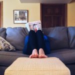 O que significa quando uma pessoa sempre se senta no mesmo lugar do sofá, de acordo com a psicologia