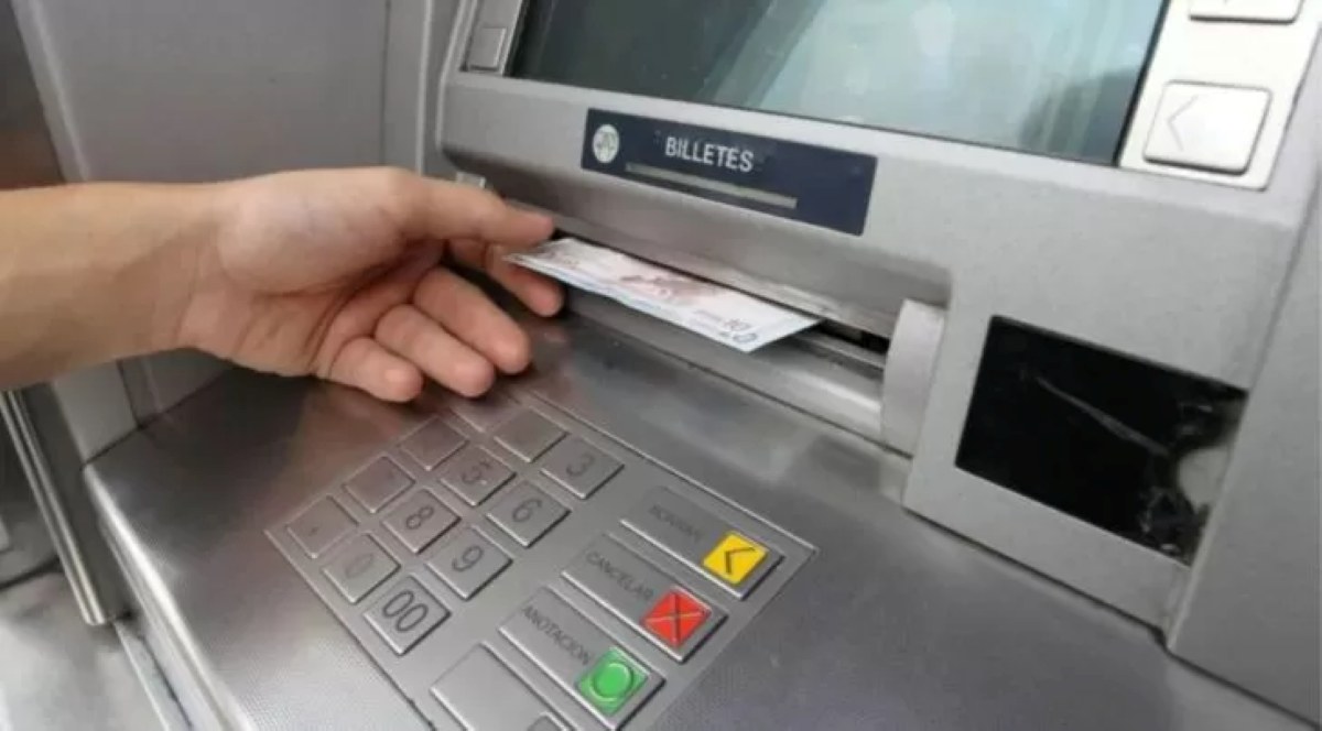 Os caixas eletrônicos mudarão para sempre e deixarão de aceitar cartões físicos: como será agora a retirada de dinheiro