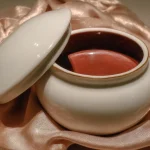 Pesquisadores recriaram a receita de um valioso cosmético encontrado em um túmulo da dinastia Song, na China: ele pode ter mais de 1000 anos